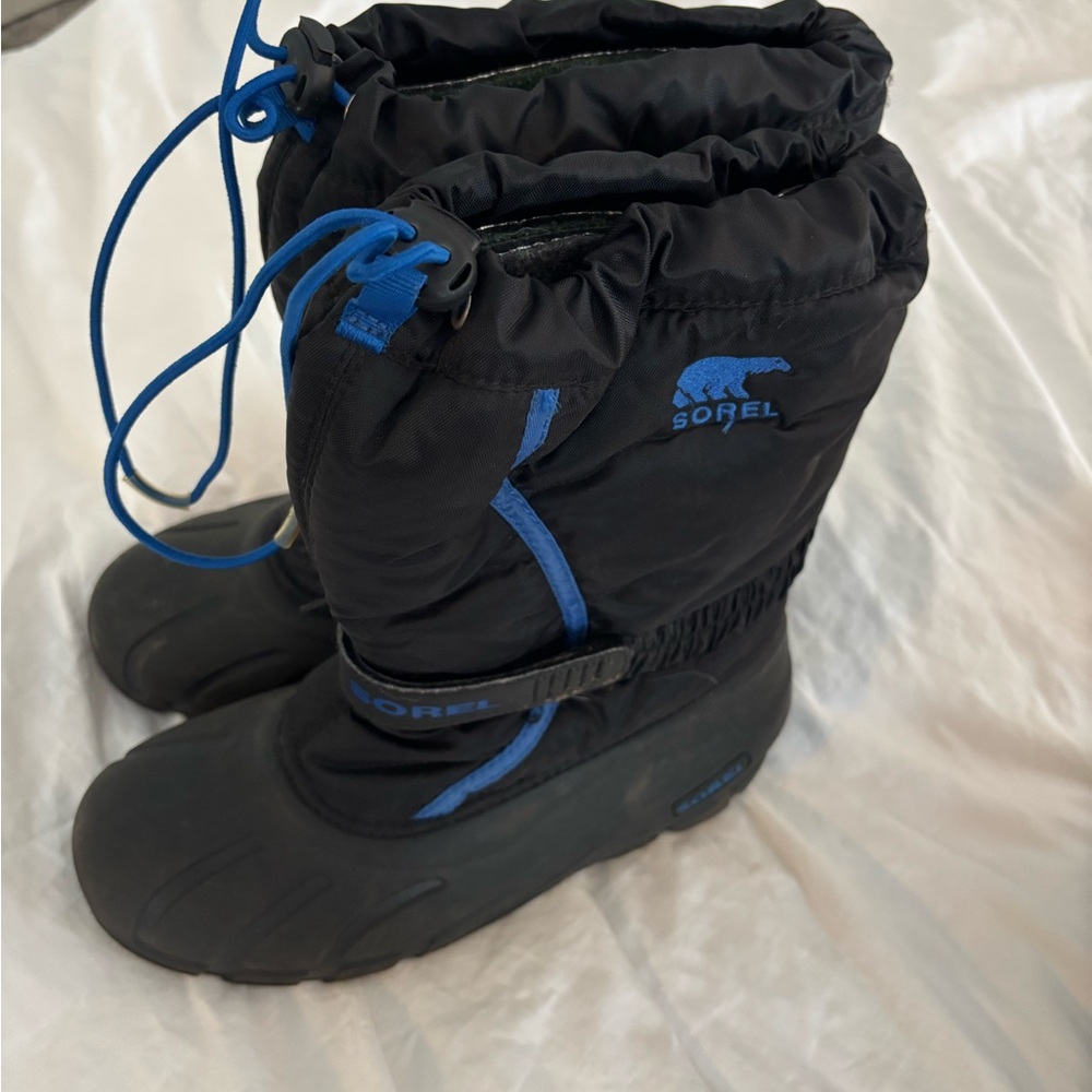 Sorel kids boots size 6